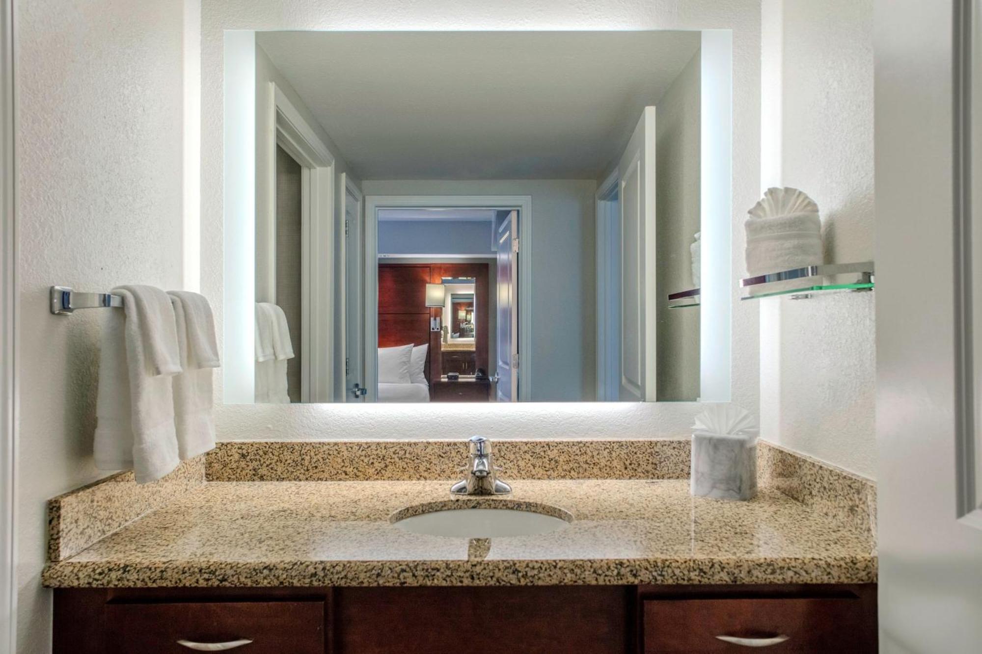 Residence Inn By Marriott Yonkers Westchester County Екстер'єр фото